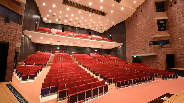 綾瀬市オーエンス文化会館